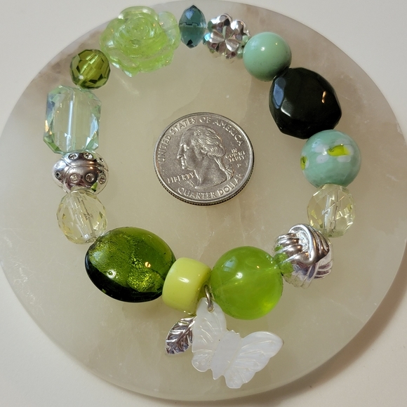 Beaded Chic Charm Stretch Bracelet Avon Garden With Butterfly - Picture 2 of 10